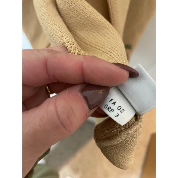 ST. JOHN Collection Old Money SZ 2 Beige Knit Wool Cardigan - Picture 8 of 11